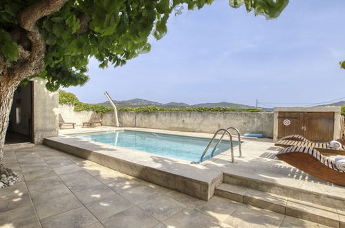 Photo 6 - Appartement de 3 chambres à Saint-Cyr-sur-Mer avec piscine privée et vues à la mer