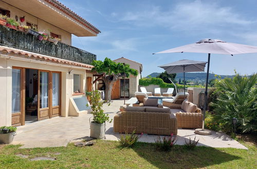 Foto 25 - Appartamento con 3 camere da letto a Saint-Cyr-sur-Mer con piscina privata e giardino