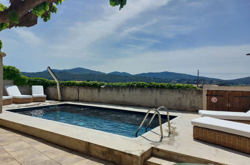 Foto 32 - Appartamento con 3 camere da letto a Saint-Cyr-sur-Mer con piscina privata e giardino