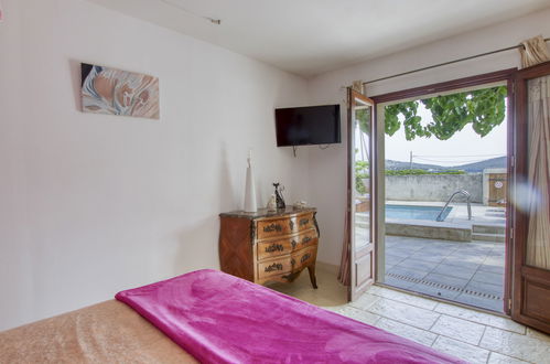 Foto 18 - Apartamento de 3 quartos em Saint-Cyr-sur-Mer com piscina privada e jardim