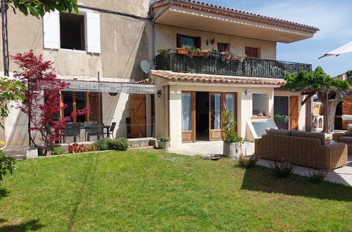 Foto 10 - Appartamento con 3 camere da letto a Saint-Cyr-sur-Mer con piscina privata e giardino