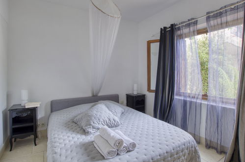 Foto 5 - Apartamento de 3 quartos em Saint-Cyr-sur-Mer com piscina privada e jardim