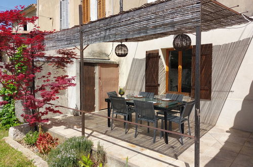 Foto 6 - Appartamento con 3 camere da letto a Saint-Cyr-sur-Mer con piscina privata e giardino