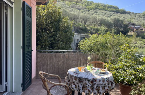 Photo 16 - Maison de 2 chambres à Imperia avec jardin et terrasse