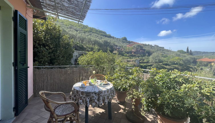 Photo 1 - Maison de 2 chambres à Imperia avec jardin et terrasse
