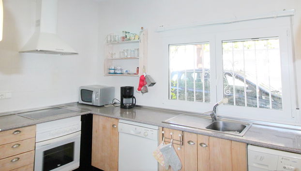 Casa de 4 quartos em La Nucia com piscina privada e jardim - Foto 5