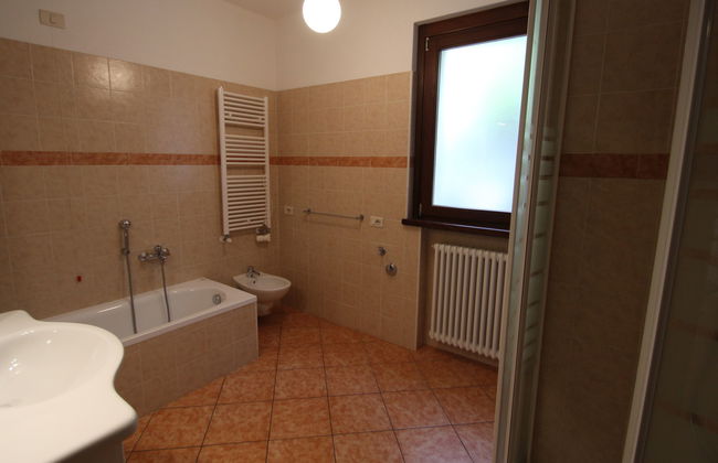 Apartamento de 5 quartos em Brezzo di Bedero com jardim e terraço - Foto 23