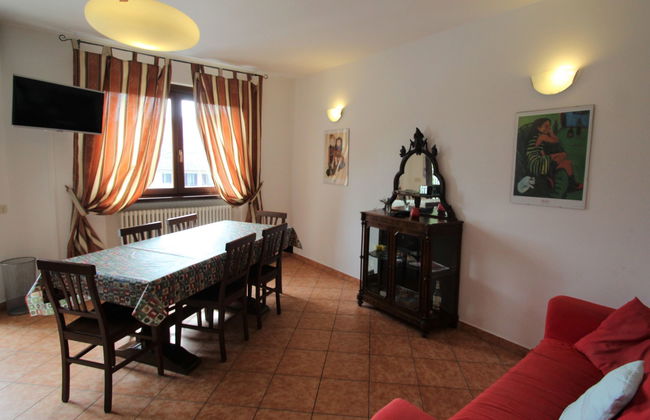Apartamento de 5 quartos em Brezzo di Bedero com jardim e terraço - Foto 8