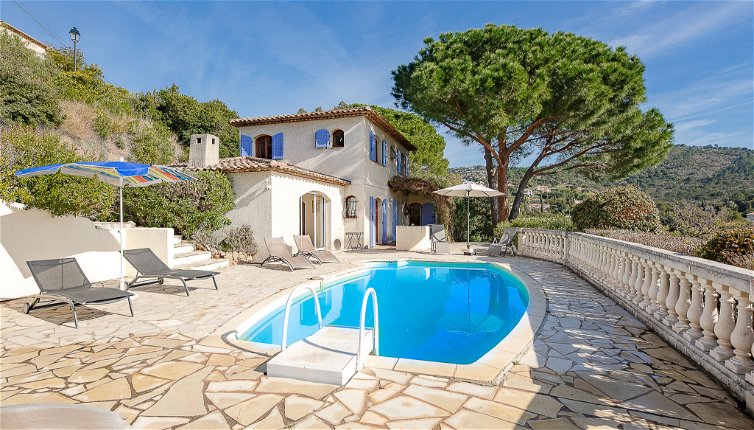 Photo 1 - Maison de 4 chambres à Roquebrune-sur-Argens avec piscine privée et vues à la mer