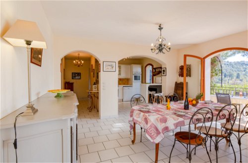 Photo 9 - 4 bedroom House in Roquebrune-sur-Argens with private pool and sea view