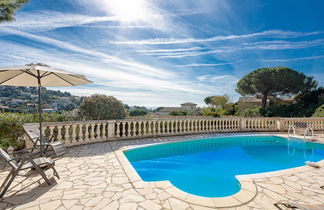 Foto 2 - Haus mit 4 Schlafzimmern in Roquebrune-sur-Argens mit privater pool und blick aufs meer