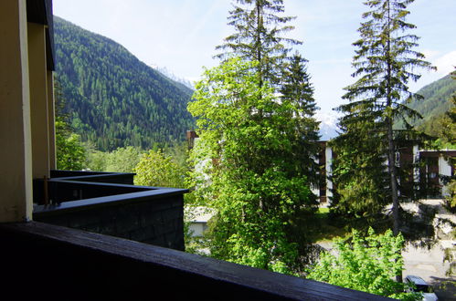 Foto 15 - Appartamento con 2 camere da letto a Chamonix-Mont-Blanc con vista sulle montagne