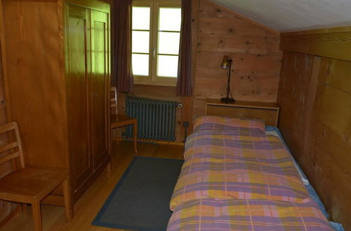 Foto 15 - Appartamento con 2 camere da letto a Saanen