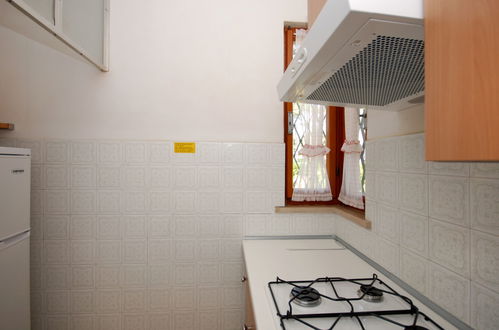 Photo 9 - 2 bedroom House in Lignano Sabbiadoro with garden and sea view