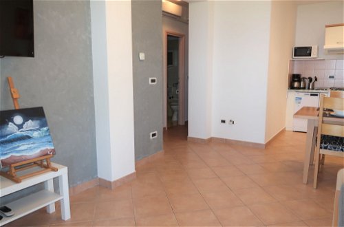 Foto 18 - Appartamento con 2 camere da letto a Raša con terrazza e vista mare