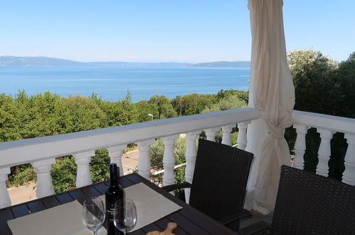 Photo 3 - Appartement de 2 chambres à Raša avec terrasse et vues à la mer