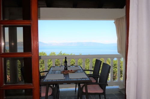 Foto 14 - Appartamento con 2 camere da letto a Raša con terrazza e vista mare