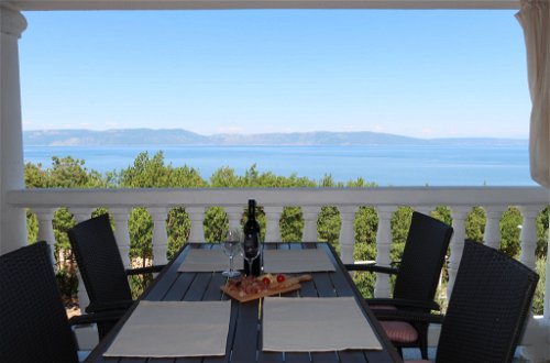 Photo 2 - Appartement de 2 chambres à Raša avec terrasse et vues à la mer