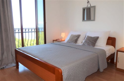 Foto 20 - Appartamento con 2 camere da letto a Raša con terrazza e vista mare