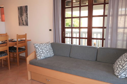 Photo 6 - 2 bedroom Apartment in Raša with terrace and sea view