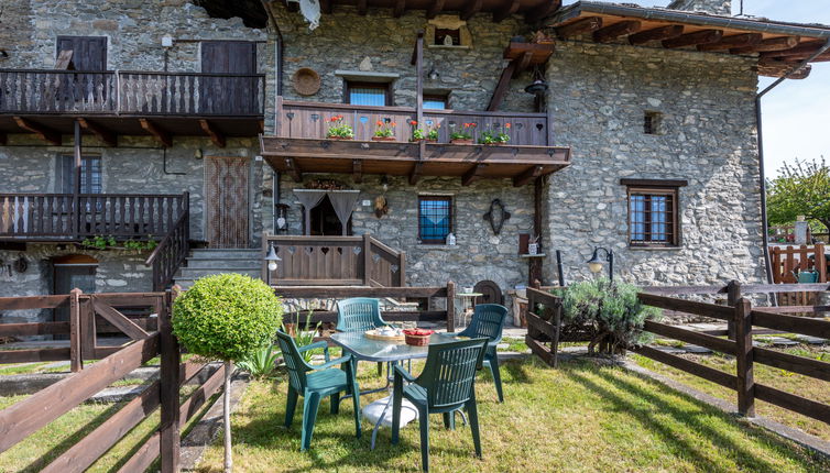 Photo 1 - Maison de 2 chambres à Sarre avec jardin et vues sur la montagne