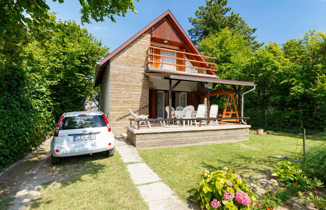 Casa de 5 quartos em Balatonfenyves com jardim e terraço - Foto 1