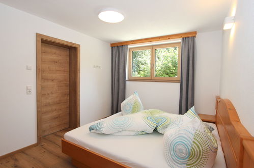 Foto 14 - Apartamento de 2 quartos em Aschau im Zillertal com jardim e vista para a montanha