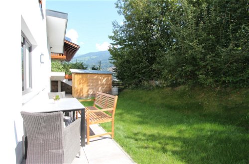 Foto 33 - Apartamento de 2 quartos em Aschau im Zillertal com jardim e vista para a montanha