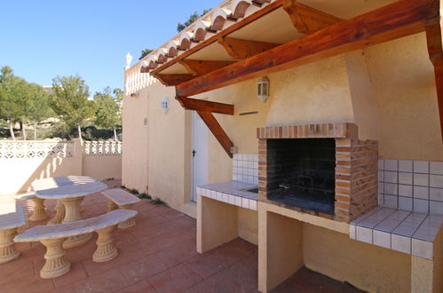 Foto 4 - Casa de 4 quartos em Calp com piscina privada e terraço