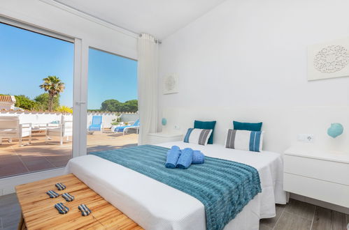 Foto 5 - Appartamento con 3 camere da letto a Pals con piscina e vista mare