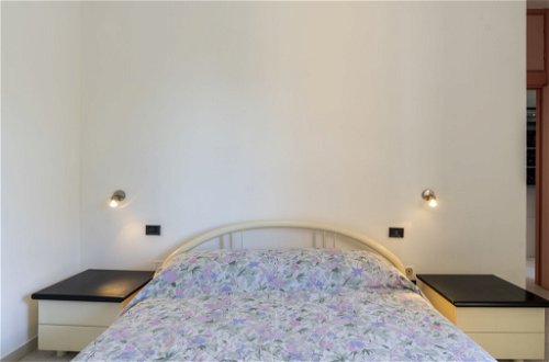 Foto 16 - Appartamento con 3 camere da letto a Taggia con vista mare