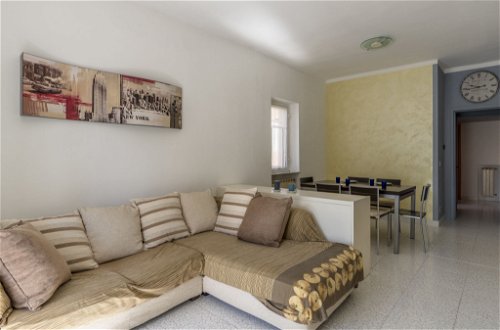 Foto 7 - Apartamento de 3 habitaciones en Taggia con vistas al mar