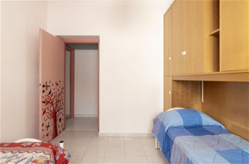 Foto 19 - Appartamento con 3 camere da letto a Taggia con vista mare