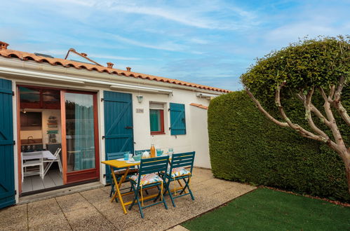 Foto 19 - Casa de 1 habitación en Saint-Palais-sur-Mer con piscina y jardín