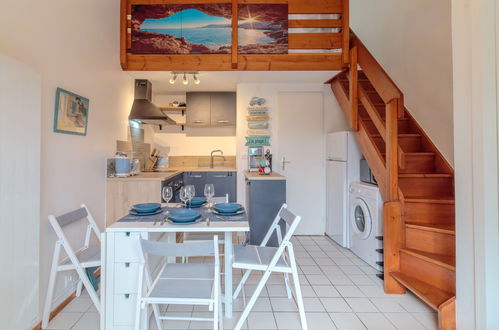 Photo 3 - 1 bedroom House in Saint-Palais-sur-Mer with swimming pool and garden