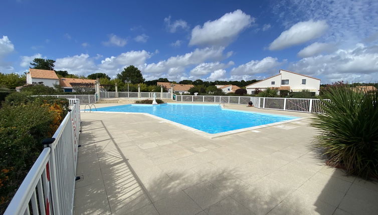 Foto 1 - Casa de 1 habitación en Saint-Palais-sur-Mer con piscina y vistas al mar