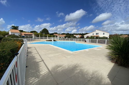 Foto 1 - Casa de 1 quarto em Saint-Palais-sur-Mer com piscina e jardim