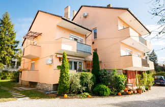 Photo 1 - Appartement de 1 chambre à Balatonföldvár avec jardin