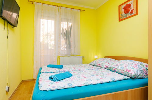Foto 20 - Appartamento con 1 camera da letto a Balatonföldvár con giardino