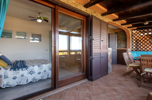 Foto 5 - Appartamento con 2 camere da letto a Golfo Aranci con giardino e vista mare