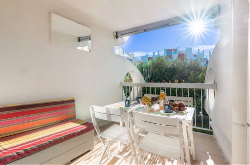 Foto 1 - Apartamento de 2 habitaciones en La Grande-Motte con terraza y vistas al mar