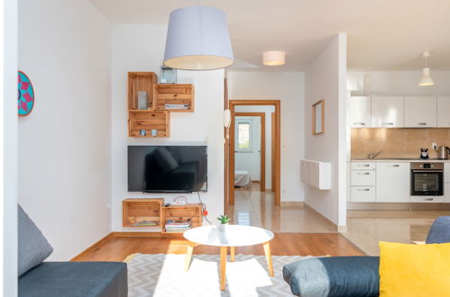 Foto 4 - Appartamento con 2 camere da letto a Trogir con vista mare