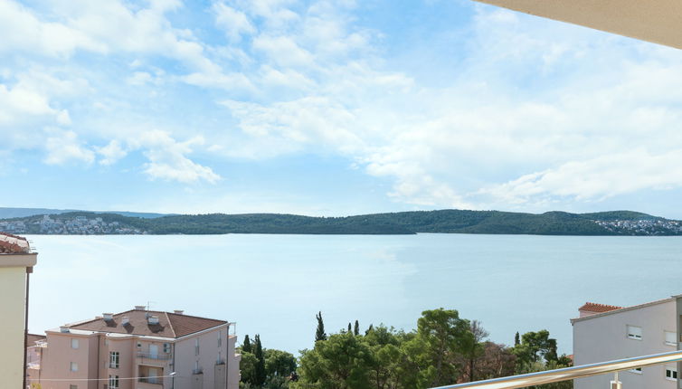 Foto 1 - Appartamento con 2 camere da letto a Trogir con vista mare