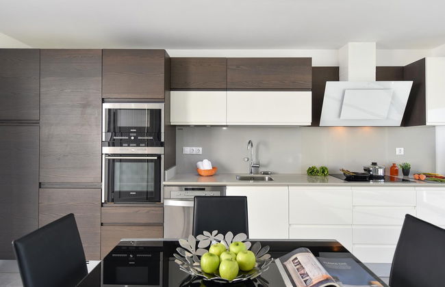 3 bedroom Apartment in San Bartolomé de Tirajana with terrace - Photo 4