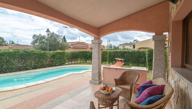 Casa de 4 quartos em Muravera com piscina privada e jardim - Foto 2