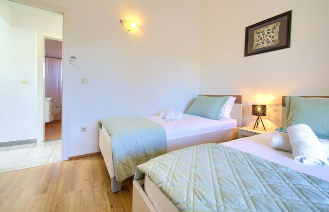 Casa de 3 quartos em Krk com jardim e terraƧo - Foto 18