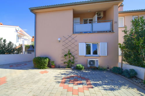 Photo 31 - Maison de 2 chambres à Krk avec jardin et terrasse