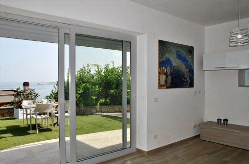 Foto 3 - Apartamento de 2 quartos em Formia com jardim e vistas do mar
