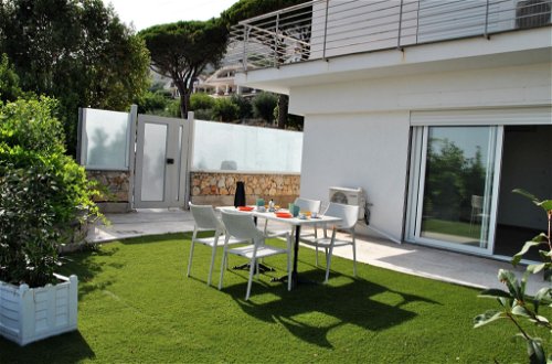 Foto 2 - Apartamento de 2 habitaciones en Formia con jardín y vistas al mar
