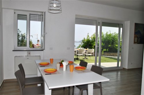 Foto 5 - Apartamento de 2 habitaciones en Formia con jardín y vistas al mar